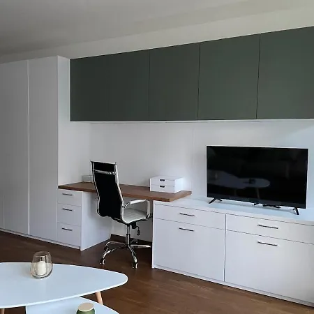 Metropolis Executive Suite, 24-7 Check In דירה ברטיסלאבה